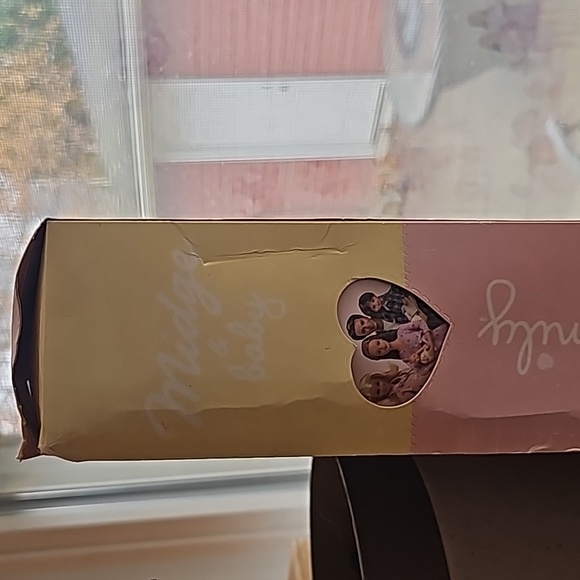 Barbie Happy Family Midge & Baby Doll Set - Picture 3 of 6